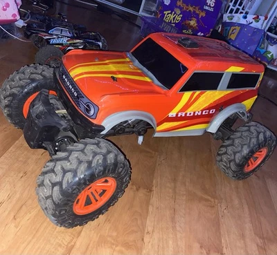 Galaxy Ford Bronco 2.4 GHZ Oruga RC con Control Remoto y Batería Foto 1 de 4