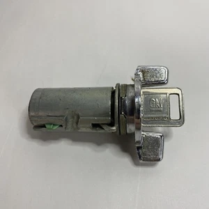 GM Ignition Key And Tumbler - Made And Model Unknown - Picture 1 of 6
