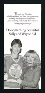 1984 CHRISTIAN CHILDREN'S FUND BROCHURE WAYNE GRETZKY EDMONTON OILERS UNIFORM - Picture 1 of 2