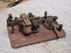 ANCIEN SONDEUR ELEC MANHATTAN +CLÉ début 1900 50 ohms - Photo 1/7