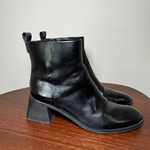 Tory Burch Women's Designer Casual Zip Up Bootie in Perfect Black Size 9.5 M - Picture 1 of 7