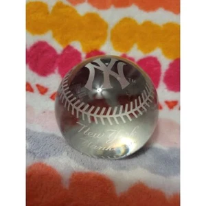 New York Yankees Collectible Glass Baseball Paperweight Sports Memorabilia - Picture 1 of 5