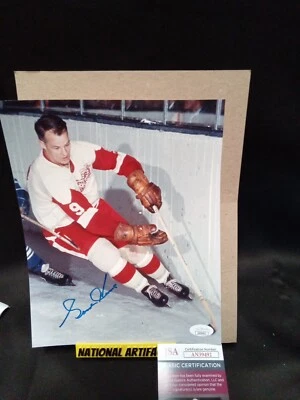 Gordie Howe Signed 8x10 Auto Autograph Signature JSA Authentication -1 # - Image 1 of 3