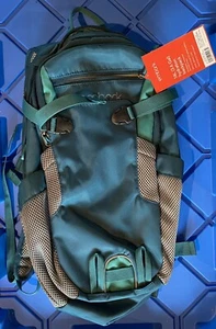 Embark 14L Hydration Pack Backpack with Padded Shoulder Straps Turquoise - Picture 1 of 3