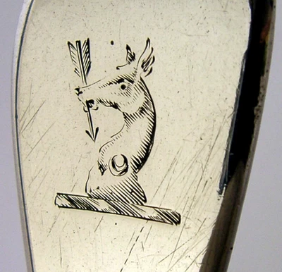 RARO SERVIDOR DE REBANADAS DE PESCADO DE PLATA ESTERLINA CON CRESTA FAMILIA GEORGIANA 1807 ANTIGUO 130g Foto 1 de 4