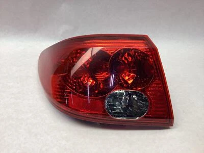 03-04 SATURN SERIE L Conjunto de luz trasera izquierdaSdnQuarter montado en panel Foto 1 de 4