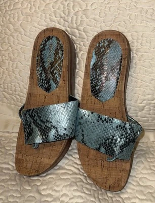 Sandalias Donald Pliner estampado pitón perlado talla 9M  Foto 1 de 4