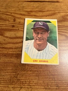 1960 FLEER! LOU GEHRIG! NEW YORK YANKEES! #28 CREASE - Picture 1 of 2