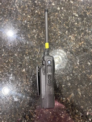 Motorola MT 1500 Portable Radio 136-174 MHZ - Image 1 of 4