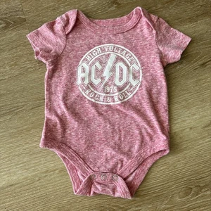 AC/DC Baby Body 0-3M Pink Rock Band High Voltage Rock & Roll - Bild 1 von 11