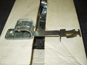 NIB COOPER B-LINE BCH21-A28 T-Bar  FASTENER Galvanized 1 5/16" (50) - Picture 1 of 3