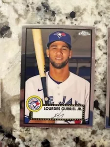 2022 TOPPS CHROME PLATINUM BASE CARD TORONTO BLUE JAYS LOURDES GURRIEL JR #400 - Picture 1 of 1