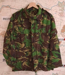 VINTAGE COLD WAR ERA BRITISH ARMY MILITARY DPM CAMO COMBAT SMOCK JACKET - Picture 1 of 2