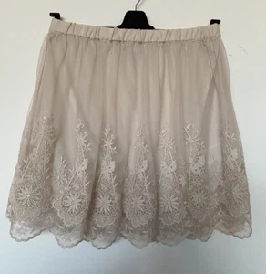 H&M Champagne Beige Babydoll Scalloped Mini skirt Lace Mesh Embroidered 8/10 UK - Picture 1 of 7