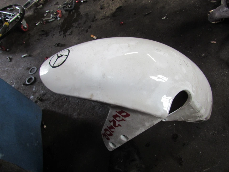 2002 Suzuki GSXR600 Front fender - Image 1 of 1