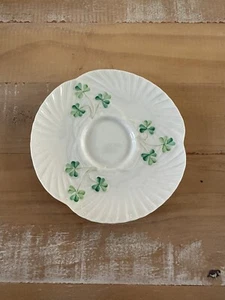 Belleek Ireland Kleeblatt Muster Untertasse 3. schwarze Marke NUR UNTERTASSE Ersatz - Bild 1 von 3