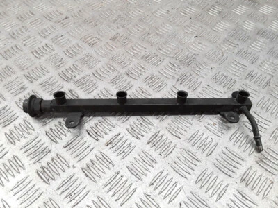 Suzuki Forenza Chevrolet Daewoo 2005 2.0 riel de combustible línea principal tubo gasolina 88 kW Foto 1 de 4