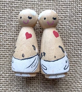 Vintage Wooden Winking Cupid Angel Peg Dolls Rustic Primitive Valentines Day - Picture 1 of 5