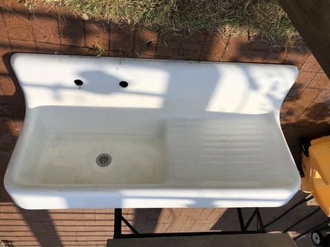 ANTIQUE VINTAGE CAST IRON SINK Cover