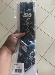 Star Wars IV A NEW HOPE VINTAGE POSTER KRAWATTE mit Macy's 40 $ Einzelhandelsschild ~ LIMITIERT - Bild 1 von 2