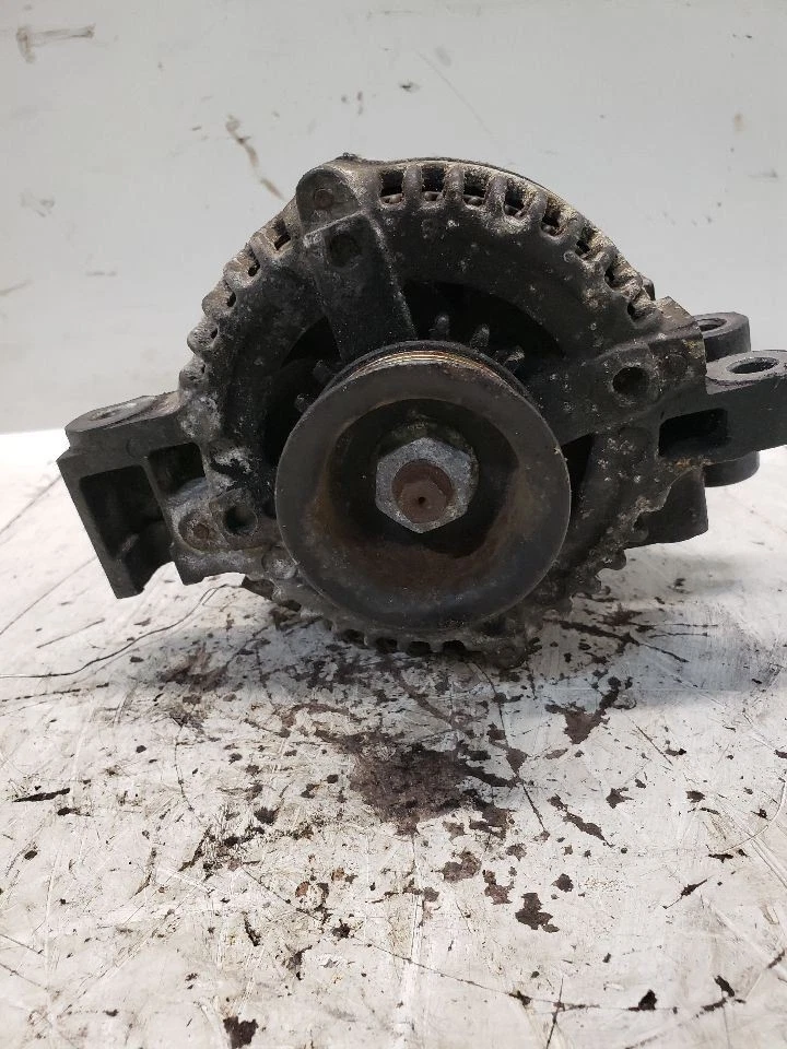 Alternator Fits 05-11 STS 1380727 - Image 1 of 4