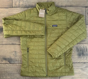 New Men’s Patagonia Nano Puff Jacket MEDIUM Graze Green $239 - Picture 1 of 6