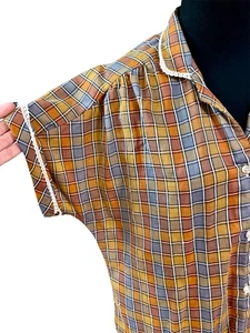 VTG Gingham Button Up Top M Cuffed Sleeves White Lace Hem Trim Gather Shoulders - Picture 1 of 6