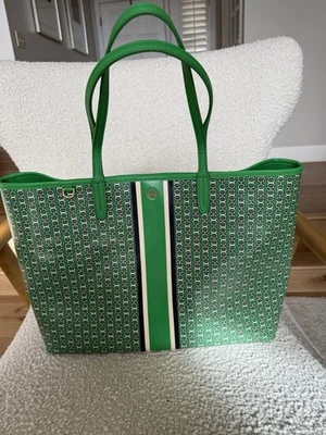 Bolso de Mano Tory Burch Para Mujer Grande Usado en Excelente Condición Logotipo de Eslabones de Cadena Verde Foto 1 de 4