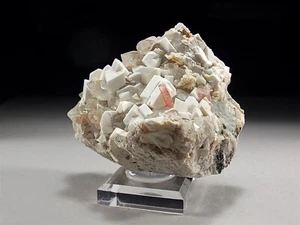 Cristal de turmalina rosa Elbaita en racimo de feldespato y cuarzo de Marruecos #1 - Imagen 1 de 8