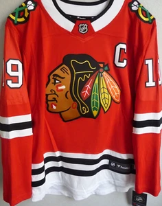 Men's Fanatics Chicago Blackhawks Hockey Jonathan Toews #19 Home Jersey M NWT - Picture 1 of 4