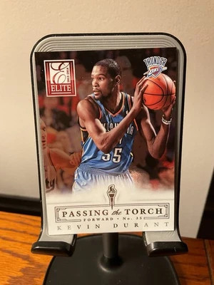 2013-14 Panini Elite Passing the Torch Kevin Durant George Gervin #2 Insert - Image 1 of 2