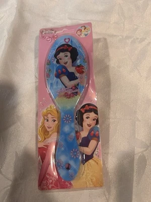 Cepillo de pelo blanco como la nieve Foto 1 de 2