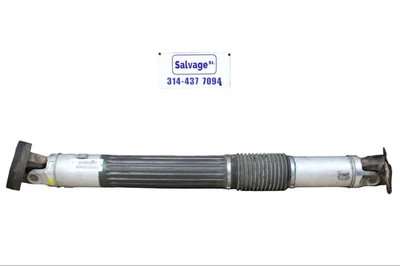 Jeep Grand Cherokee SRT8 2006-10 6,1 L OEM montaje de eje de transmisión trasero Foto 1 de 4