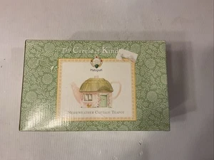 The Circle of Kindness Pfaltzgraff Merriweather Cottage teiera 20 oz NUOVO - Foto 1 di 7