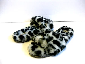 UGG FLUFF SLIDE ANIMALIA WOMEN SLIPPER US 8 /UK 6 /EU 39 - Picture 1 of 5