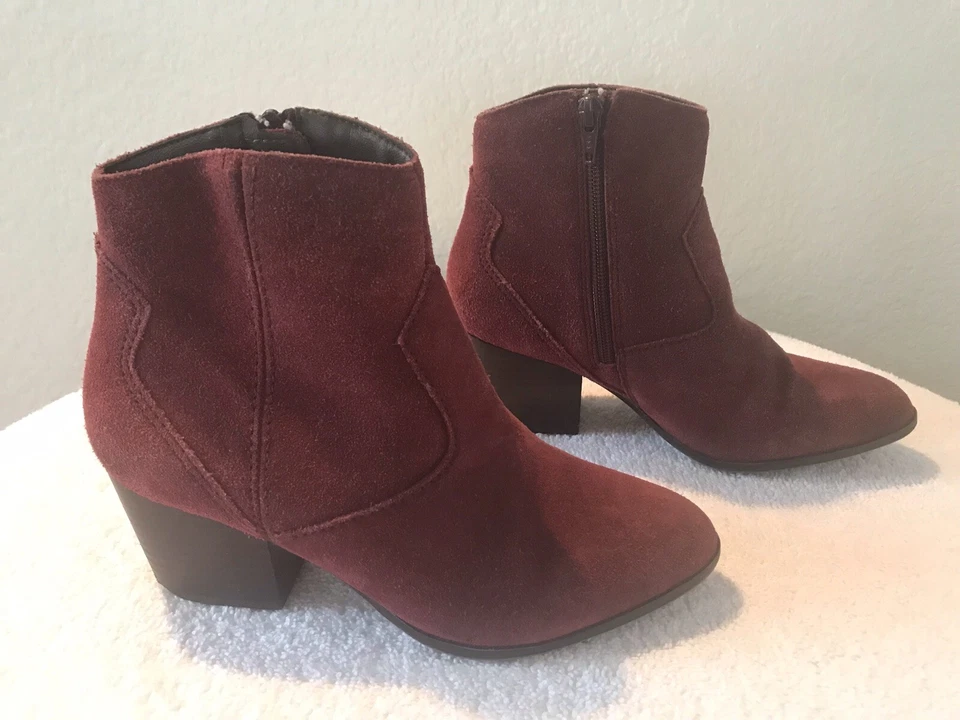 Botines Aldo para mujer talla 6,5 M borgoña gamuza occidental elegantes elegantes botines al tobillo Foto 1 de 4