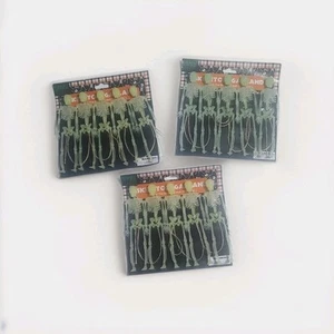 Plastic Glow in the Dark Skeleton Garland 60" 5 Skeletons 3 Packs - Picture 1 of 3