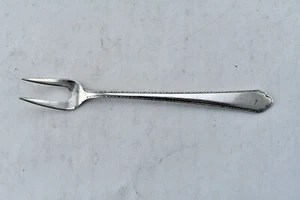 Tenedor de oliva William & Mary by Lunt de plata esterlina 5 1/2" sólido 2 puntas 0,56 oz. - Imagen 1 de 7