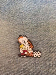 CALVIN AND HOBBES- ENAMEL / LAPEL PIN -NEXT DAY SHIPPING - Picture 1 of 1