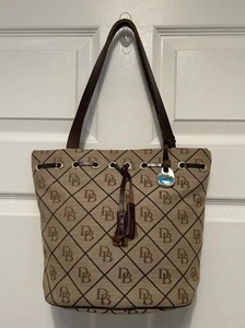 VTG Dooney & Bourke Medium DB Signature Canvas Leather Bucket Bag Purse USA - Picture 1 of 18