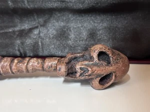 Universal Studios Parks Harry Potter Todesser Schlangenstab interaktiver Totenkopf - Bild 1 von 2