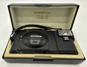 Vintage Olympus XA2 Black Point & Shoot Film Camera A11 Flash W/Case TESTED READ - Picture 1 of 12