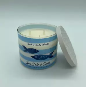 Bath & Body Works Candle SEA SALT & SAILS Large 3-Wick 14.5 oz - Picture 1 of 2
