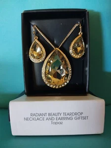Avon RADIANT BEAUTY TEARDROP Halskette & Ohrringe TOPAS ~ NEU im Karton - Bild 1 von 3