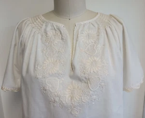 Vintage ungarische Bluse ungetragen bestickt Bauerntop Ethno Volkshemd M HU - Bild 1 von 8