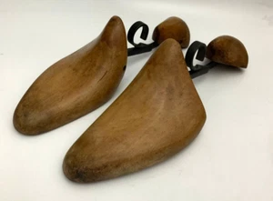 PEAL'S "P.P." TREE 481 OXFORD ST ENGLAND PAAR FÜSSE FUSSSCHUH HOLZ KLAPPBAR (A3) - Bild 1 von 7