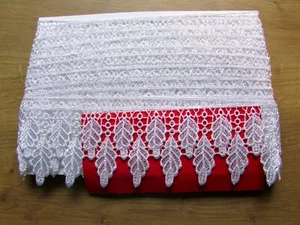 White leaf lace for sewing/trimming: 50mm wide x 5m - Picture 1 of 2