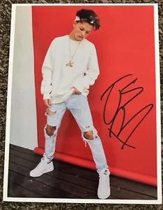 FOTO FIRMADA JACOB JAKE SARTORIUS 8.5X11 AUTOGRAFIADA VINE YOUTUBE POP CANTANTE - Imagen 1 de 1