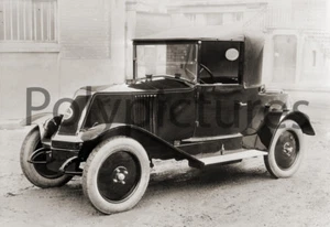 Automobile voiture ancienne an.1920 Renault type à identifier - repro photo - 21 - Foto 1 di 3