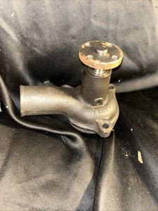 1954-64 Ford 223ci I6 New Old Stock Water Pump. Original Vintage - Picture 1 of 3